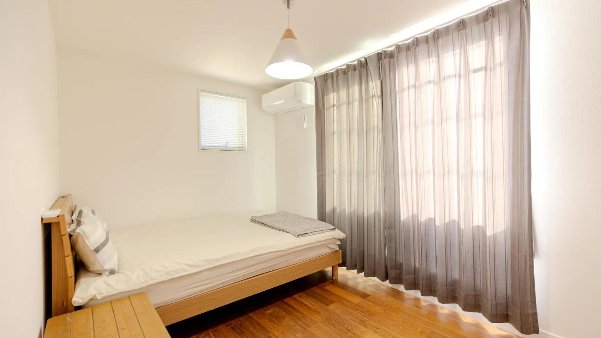 Shinjuku Modern Grey Haven Villa Tokyo